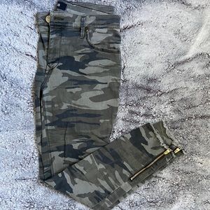 Express Camo Jeans